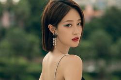 英雄联盟总决赛2025-巴斯托尼之夜，铁幕防守与致命一传，如何定义现代后卫的统治力