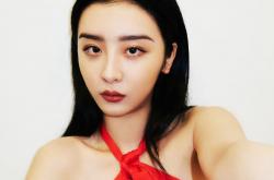 英雄联盟总决赛-钢闸与铁幕—当库尔图瓦的爆发遇见勒沃库森的封锁