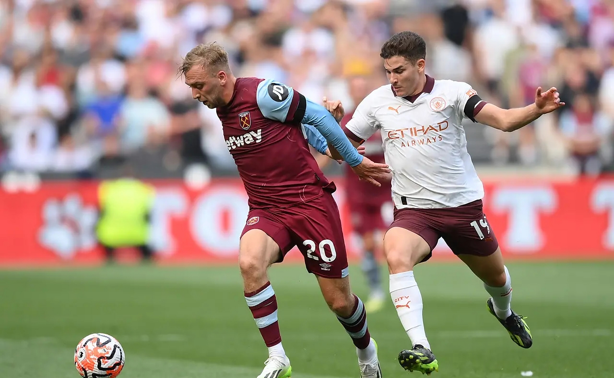 关于曼城全队稳胜，冠军之路见希望的信息