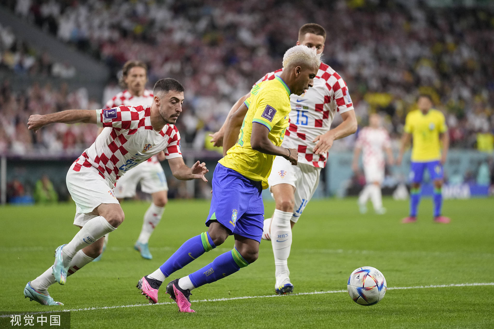 荷兰鏖战希腊,内马尔关键制胜 荷兰鏖战希腊,内马尔关键制胜