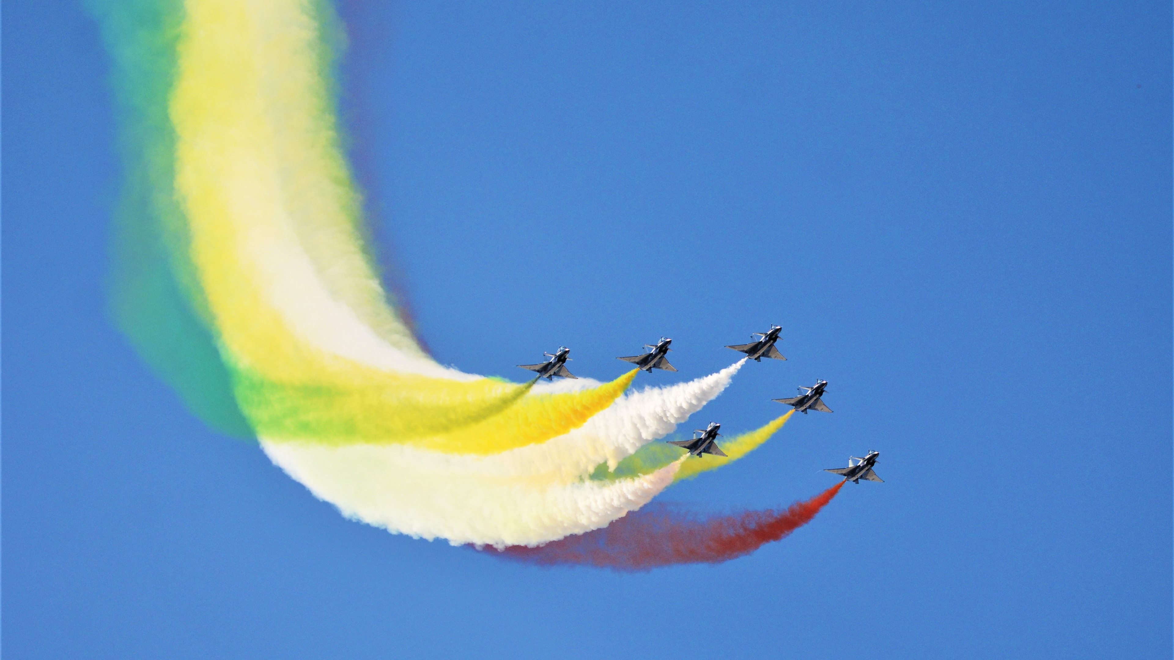 曼城与安哥拉慈善赛,新星布鲁诺·科斯塔独揽三球,点燃跨界对决激情