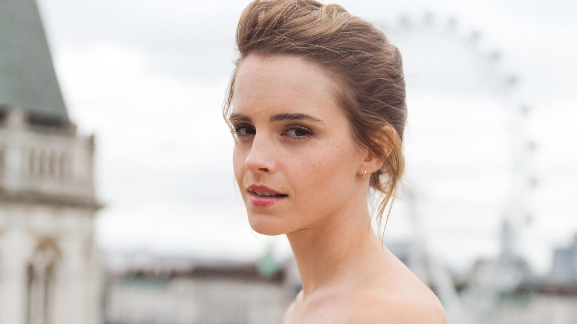 绿茵与硬木的交响，当东决战火映照哥伦比亚与皇马的荣耀征途